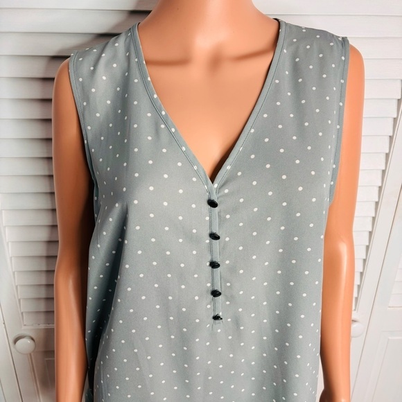 2/$25 MAURICES Plus Size Madison Polka Dot Tank Top Size 1X - Picture 2 of 6